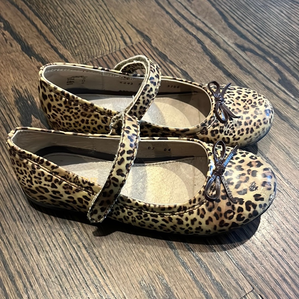 Kid express leopard print mary janes size 31 /1